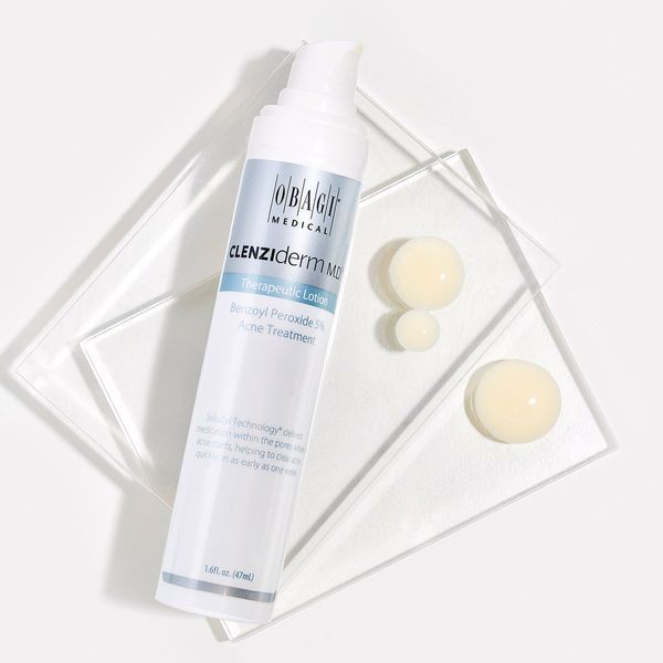 Легка емульсія з бензоїлом пероксидом 5% Obagi CLENZIderm Therapeutic Lotion 5% BPO, 45 ml SS116474 фото