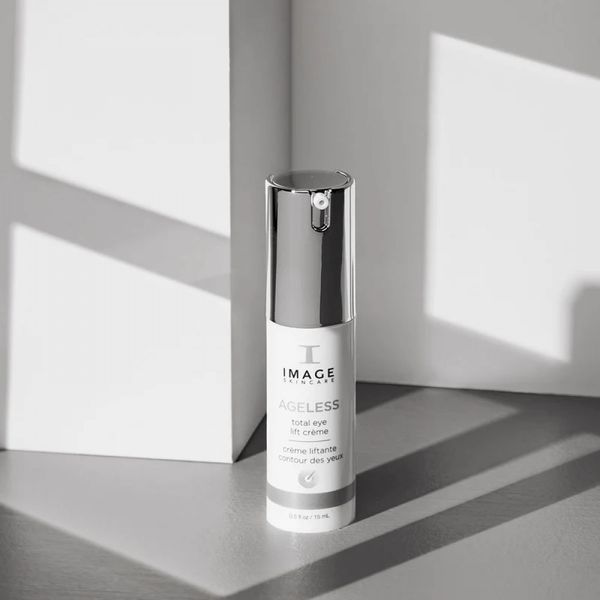 Ліфтинговий крем для повік з ретинолом - Image Skincare Total Eye Lift Cr&egrave;me with SCT 4623 фото