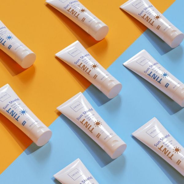 Тонуючий сонцезахисний крем SPF50 (холодний відтінок) - Obagi Sun Shield Tint Broad Spectrum SPF 103817 фото