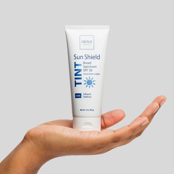 Тонуючий сонцезахисний крем SPF50 (холодний відтінок) - Obagi Sun Shield Tint Broad Spectrum SPF 103817 фото