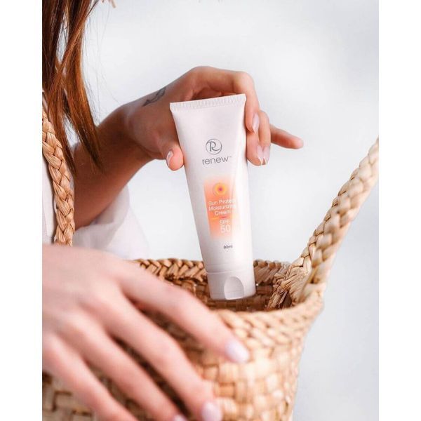 Сонцезахисний зволожуючий крем SPF-50 - Renew Sun Protect Moisturizing Cream SPF-50 105304 фото